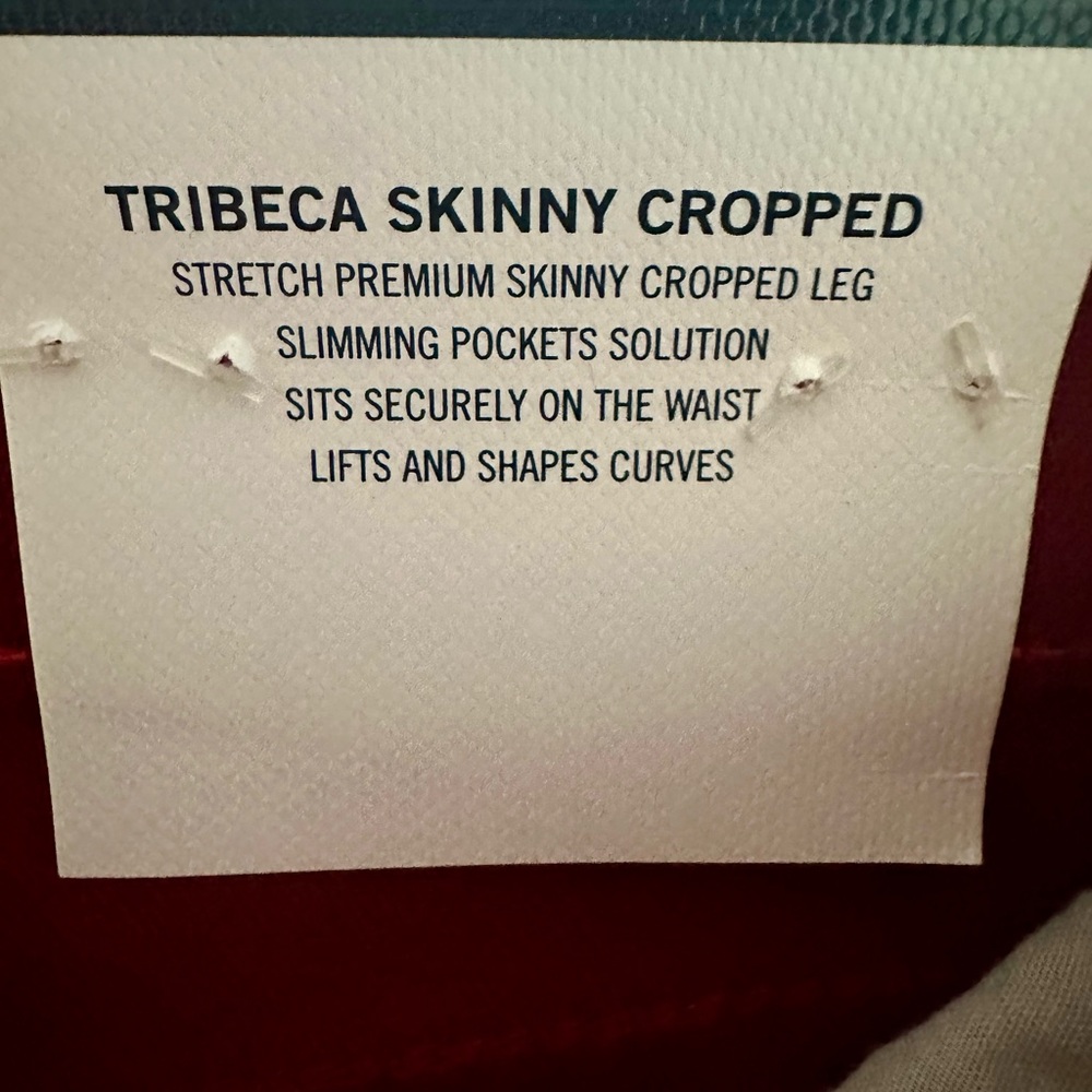 Tommy Hilfiger Women’s Burgundy Tribeca Skinny Cropped Fit Jeans New with Tags! - Picture 4 of 9